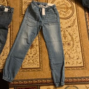 American eagle joggers